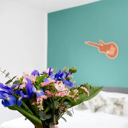 Materdei - Centro, Con Cucina Vicino Metro E Colazione Inclusa Vendégház